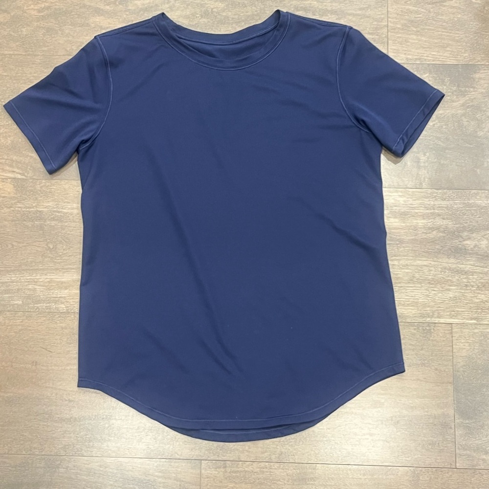 women’s lululemon athletic t shirt